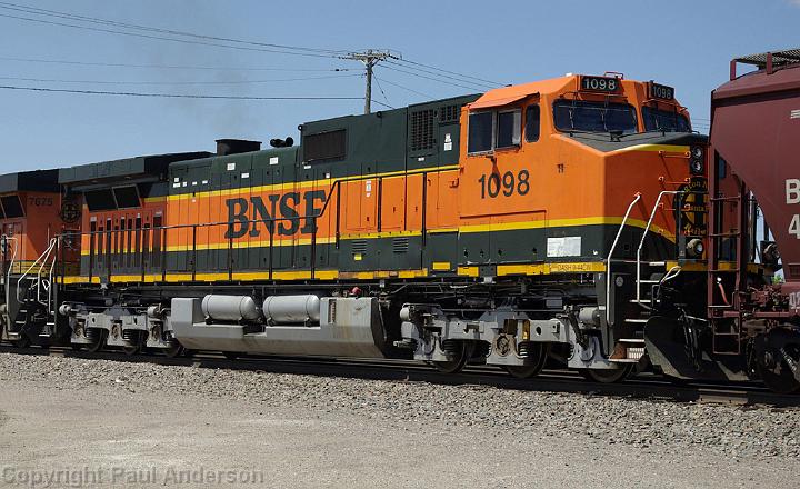 BNSF 1098 - Dash 9-44CW.jpg